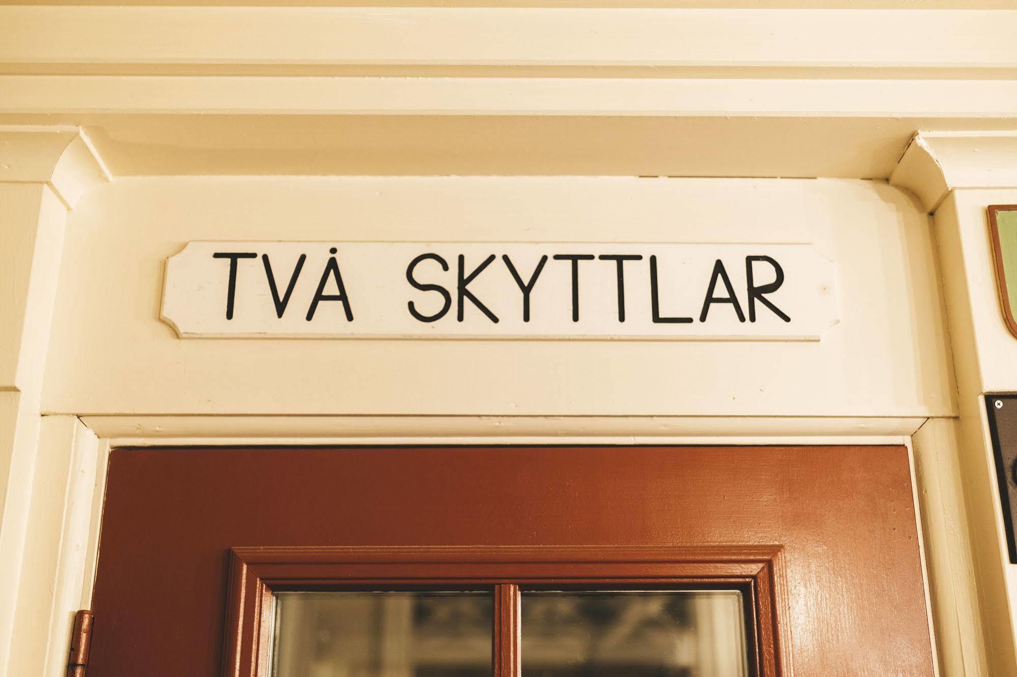 Hotel Tva Skyttlar Örby Exterior foto
